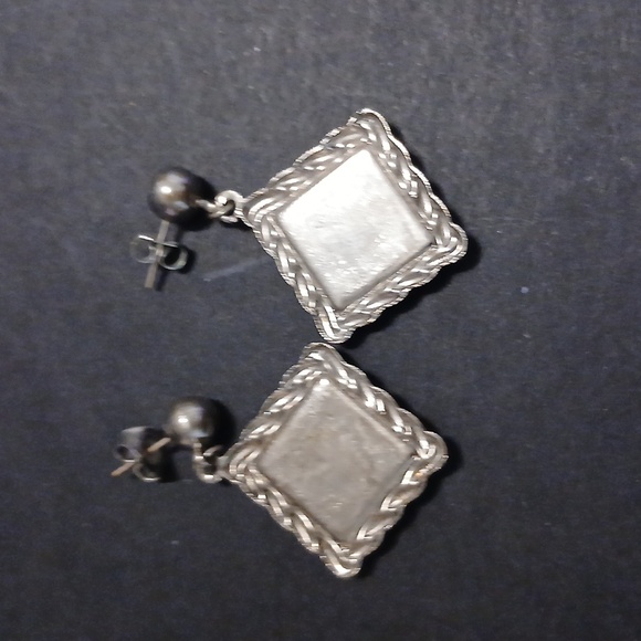 Faux turquoise silver tone dangling earrings - Picture 7 of 7